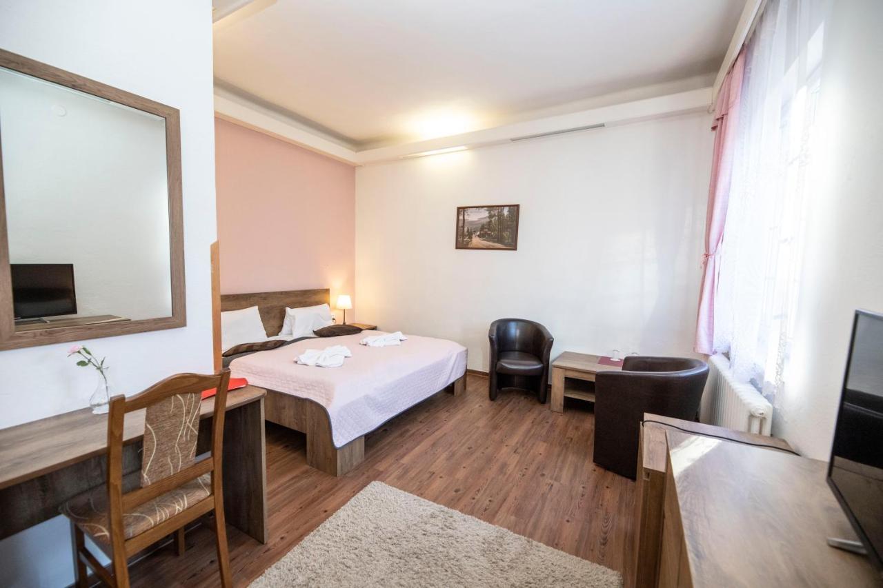 Hotel Džbán Karlova Studánka Exterior foto